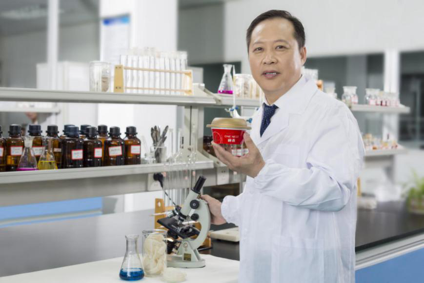 燕之屋创始人,董事长黄健